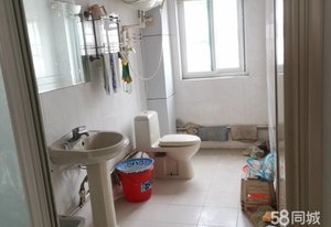 海阳 凤凰国际小区 3楼 精装修 30万 南北通透